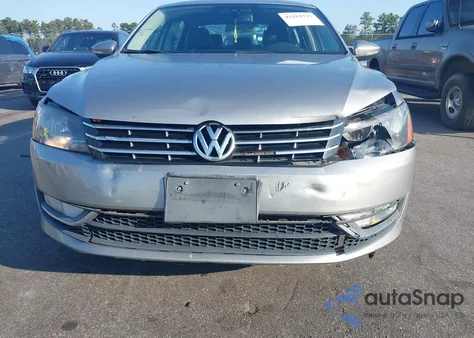 2012 Volkswagen Passat Sel Premium z USA, uszkodzony, nr VIN 1VWCM7A37CC009121